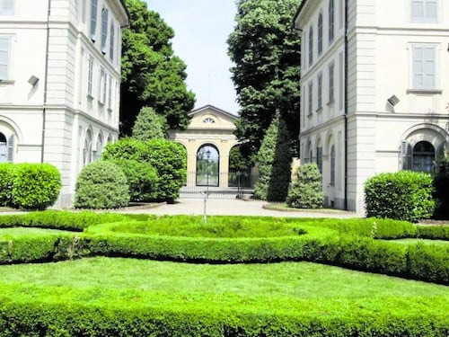 Fallita rapina nell’antica villa. Ladri in fuga con i sacchi d’oro