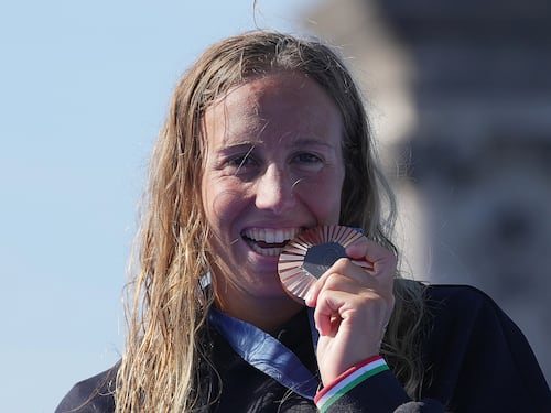 Parigi 2024, Taddeucci fa l'impresa ed è bronzo nella 10 km nella Senna