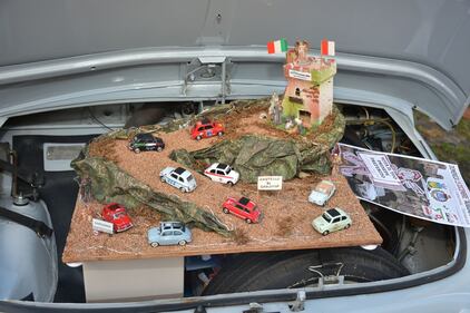 Le mitiche Fiat 500 ospitano concorso di presepi 4