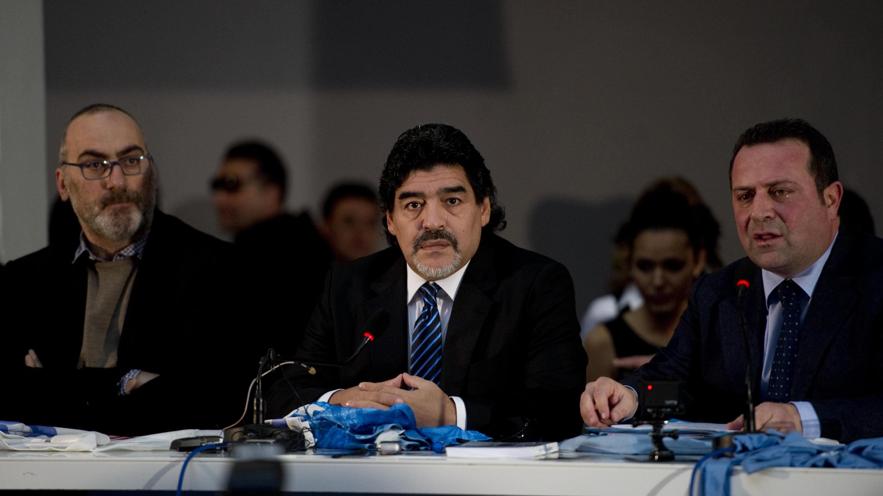 Usa negano il visto a Maradona: troppo amico di Castro