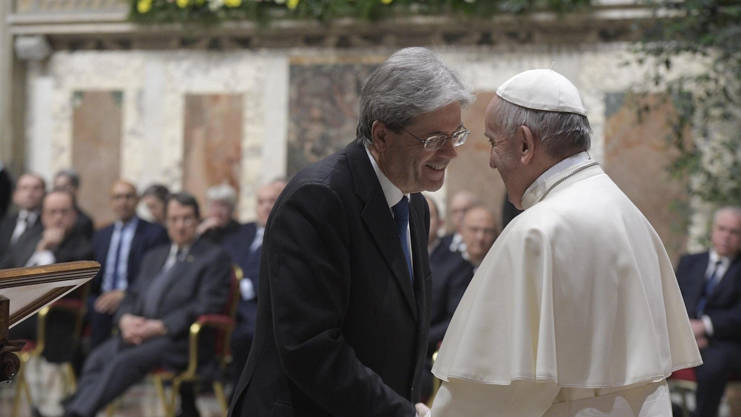 L'incontro e l'intesa segreta: è il nuovo "patto Gentiloni"