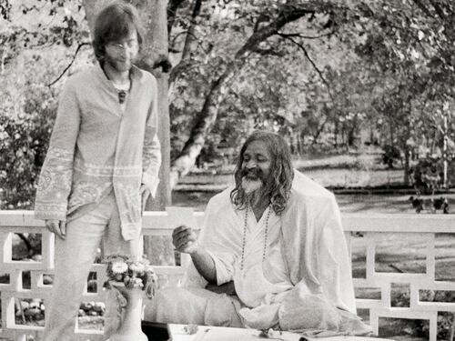 I Beatles in India Storia (dell'arte) di una moda pop