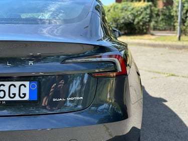 Tesla Model 3 Long Range 2024: guarda la gallery del modello con più autonomia 7