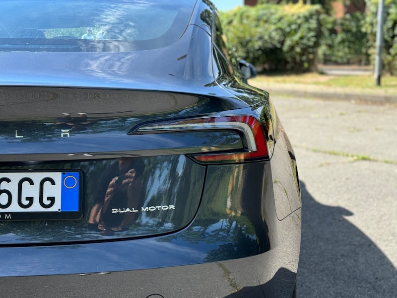 Tesla Model 3 Long Range 2024: guarda la gallery del modello con più autonomia 7