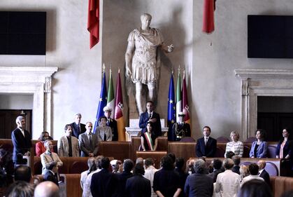 La prima seduta dell'era Raggi 7