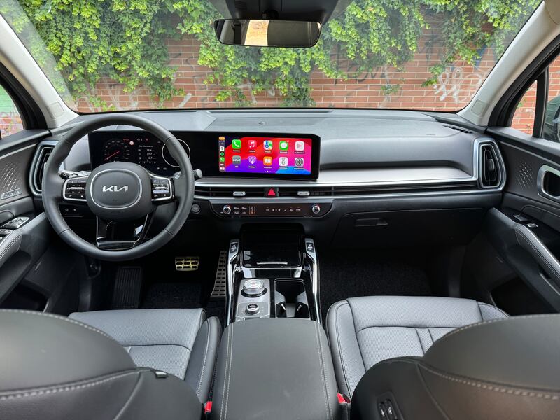 Kia Sorento 2024: guarda la gallery del rinnovato SUV da famiglia, anche Diesel 14