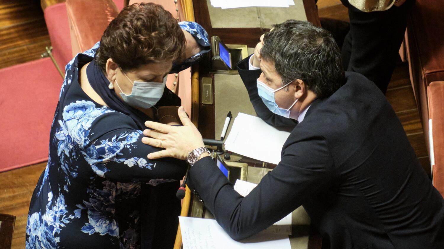 "Egolatria", "Nervosetto". È scontro tra Conte e Italia viva