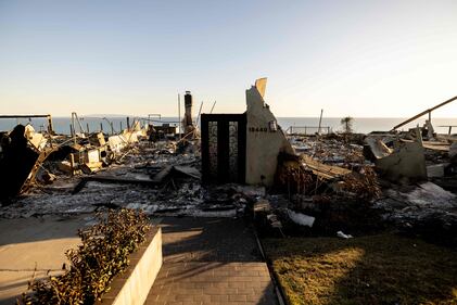 Le impressionanti immagini dall'alto della devastazione di Los Angeles 1