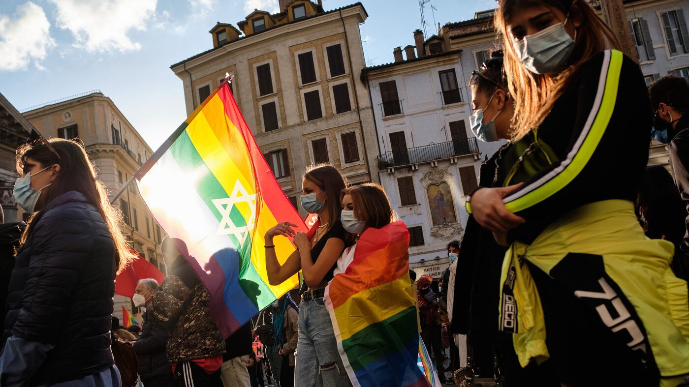 Dal genocidio alla fine dell'era influencer. Le parole della settimana