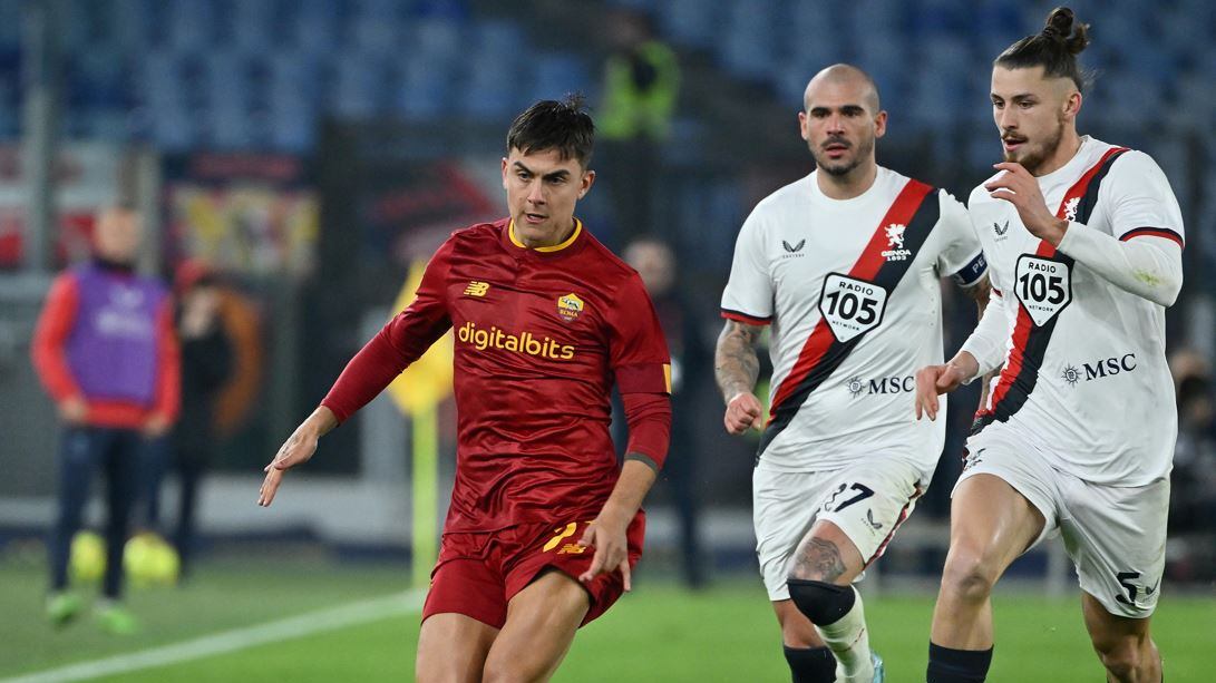 La Roma piega il Genoa grazie a Dybala: giallorossi ai quarti di finale