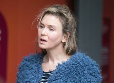 Bridget Jones mamma: Renée Zellweger col pancione sul set 12