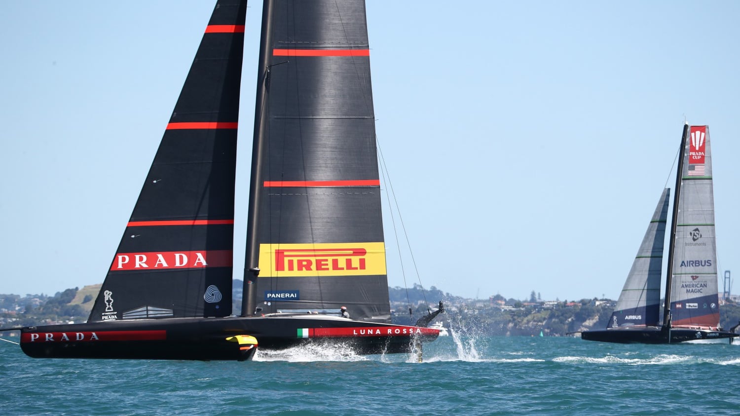 Luna Rossa sfida Ineos. La battaglia in mare che spacca l'Europa