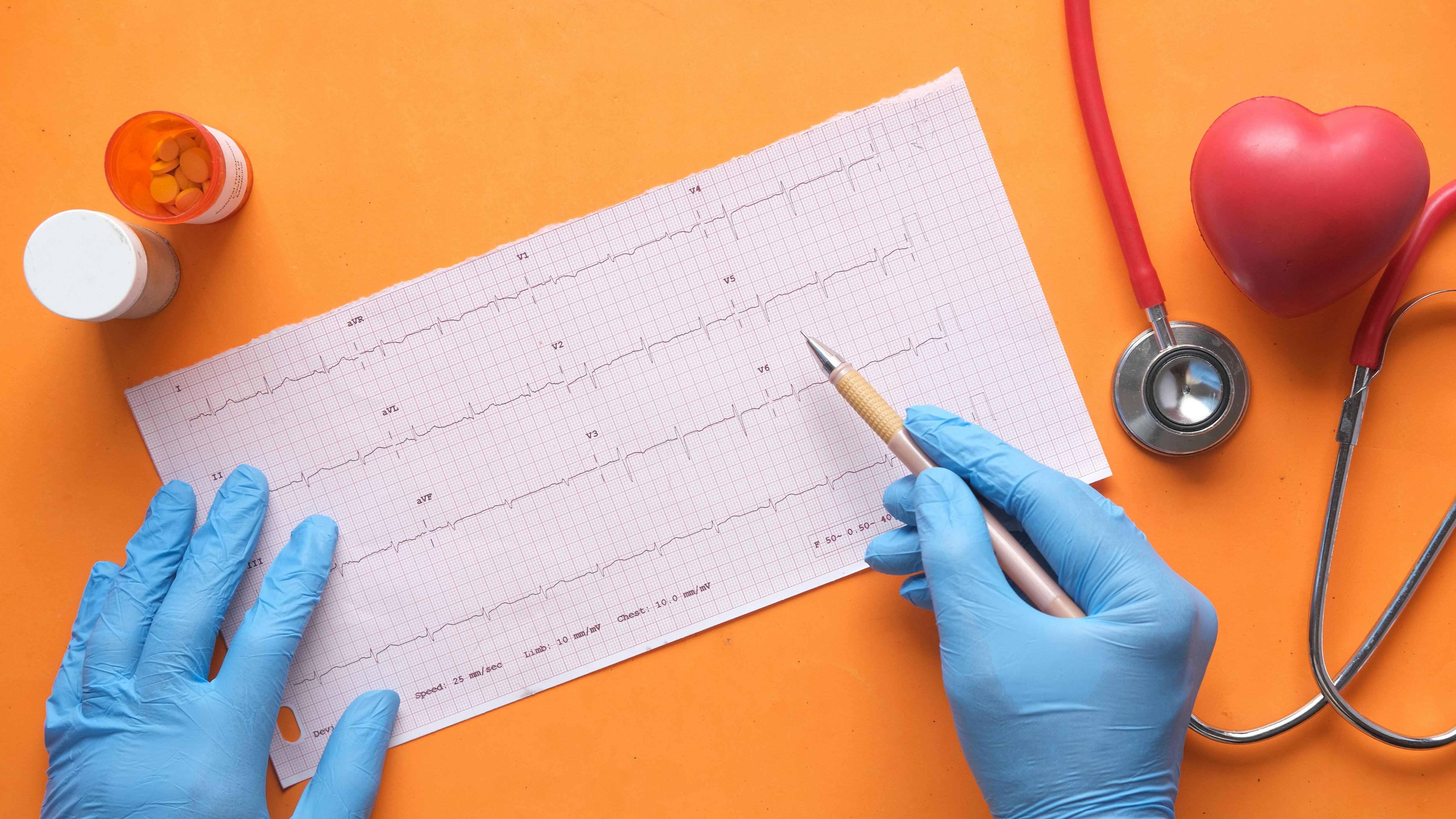 Apnea, gonfiore e tosse: i segnali dello scompenso cardiaco e che cosa fare