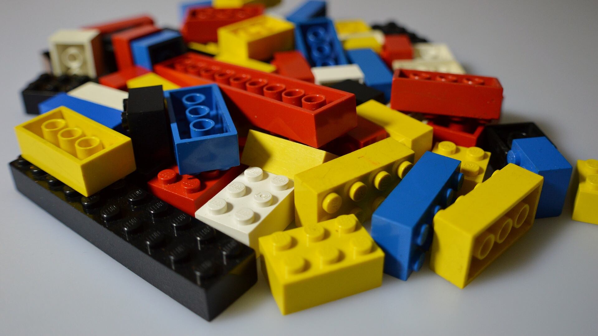 Lego pacifista: fate i giochi non la guerra