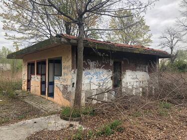 Milano, il campo rom di via Idro: degrado e rifiuti 4