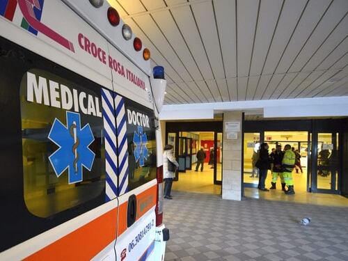 Imperia, panico in ospedale: eritreo aggredisce sanitari e poliziotti