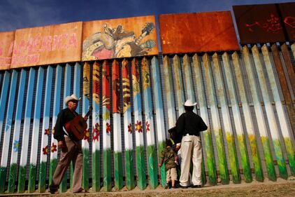 Il muro tra gli Stati Uniti e il Messico 6