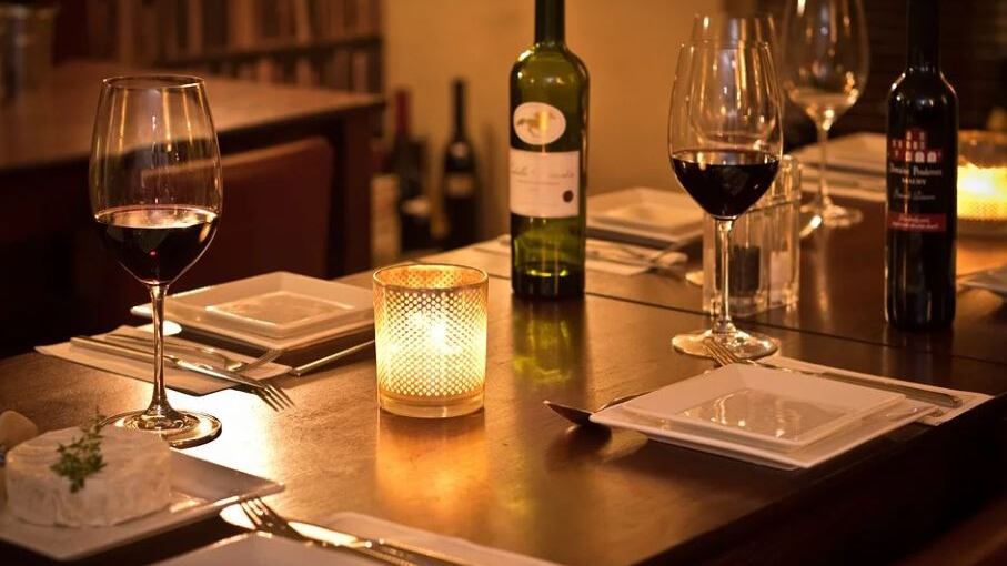 "Questo vino è troppo caro": scoppia la rissa al ristorante