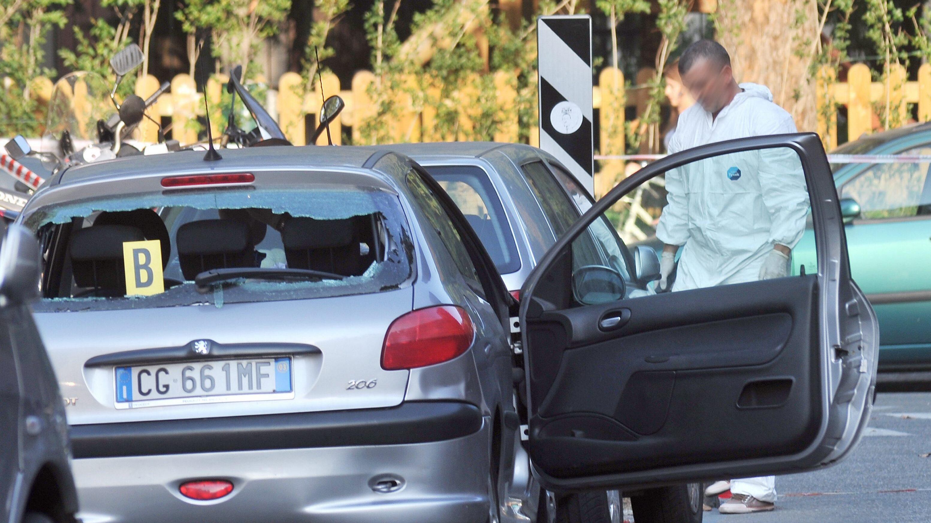 Nuova sparatoria tra la gente Agguato dopo un inseguimento