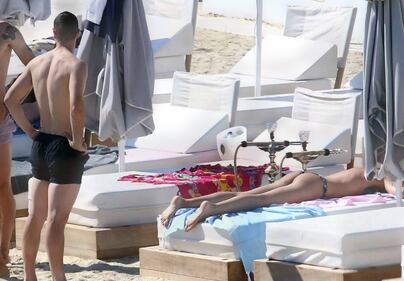 Mattia Destro e Ludovica Caramis: esplode la passione a Mykonos 4