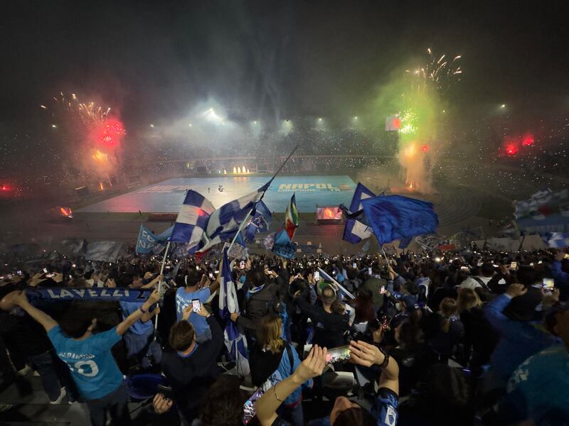 A Napoli esplode la felicità 2
