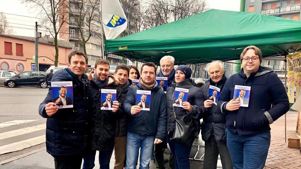 Mille gazebo leghisti per protestare contro il governo dell'inciucio