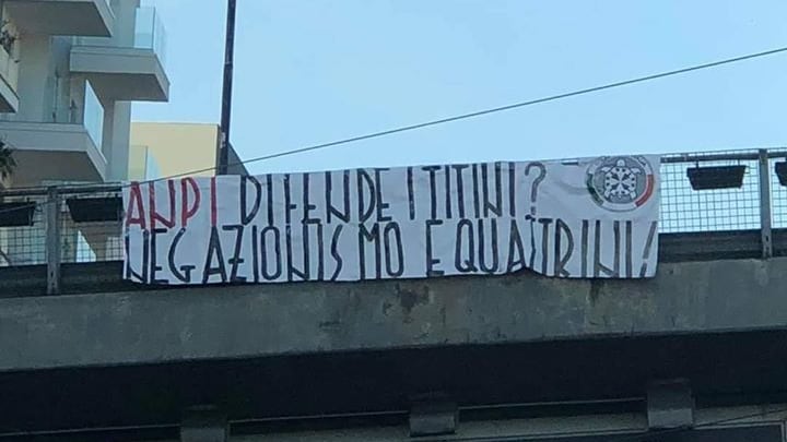 Bari, è guerra tra CasaPound e Anpi per uno striscione