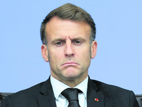 La Francia a rischio baratro. Per Macron incubo elezioni