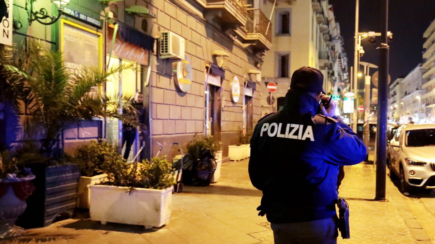 Napoli, lite familiare finisce in tragedia: moglie uccide il marito. Arrestata