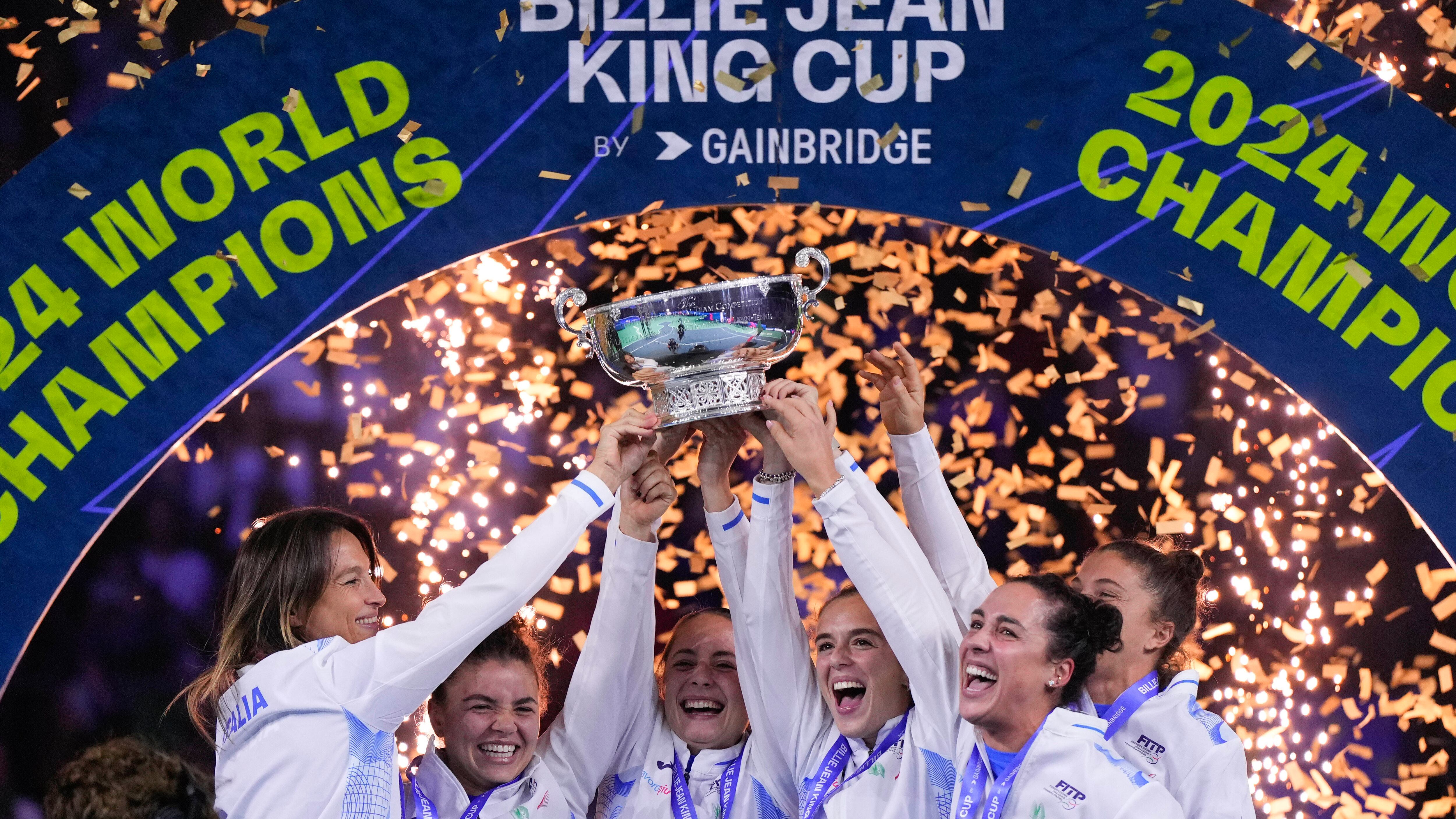 Bronzetti e Paolini mandano ko la Slovacchia: l'Italia trionfa in Billie Jean King Cup