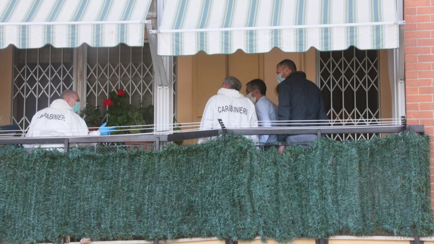 "Esce con l'amante". Uccide l'ex moglie ma lei andava a curarsi