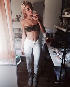 Roshelle, la cantante sexy che ha fatto impazzire Fedez 30
