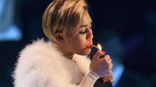 Miley Cyrus in mini-bikini su Instagram 13