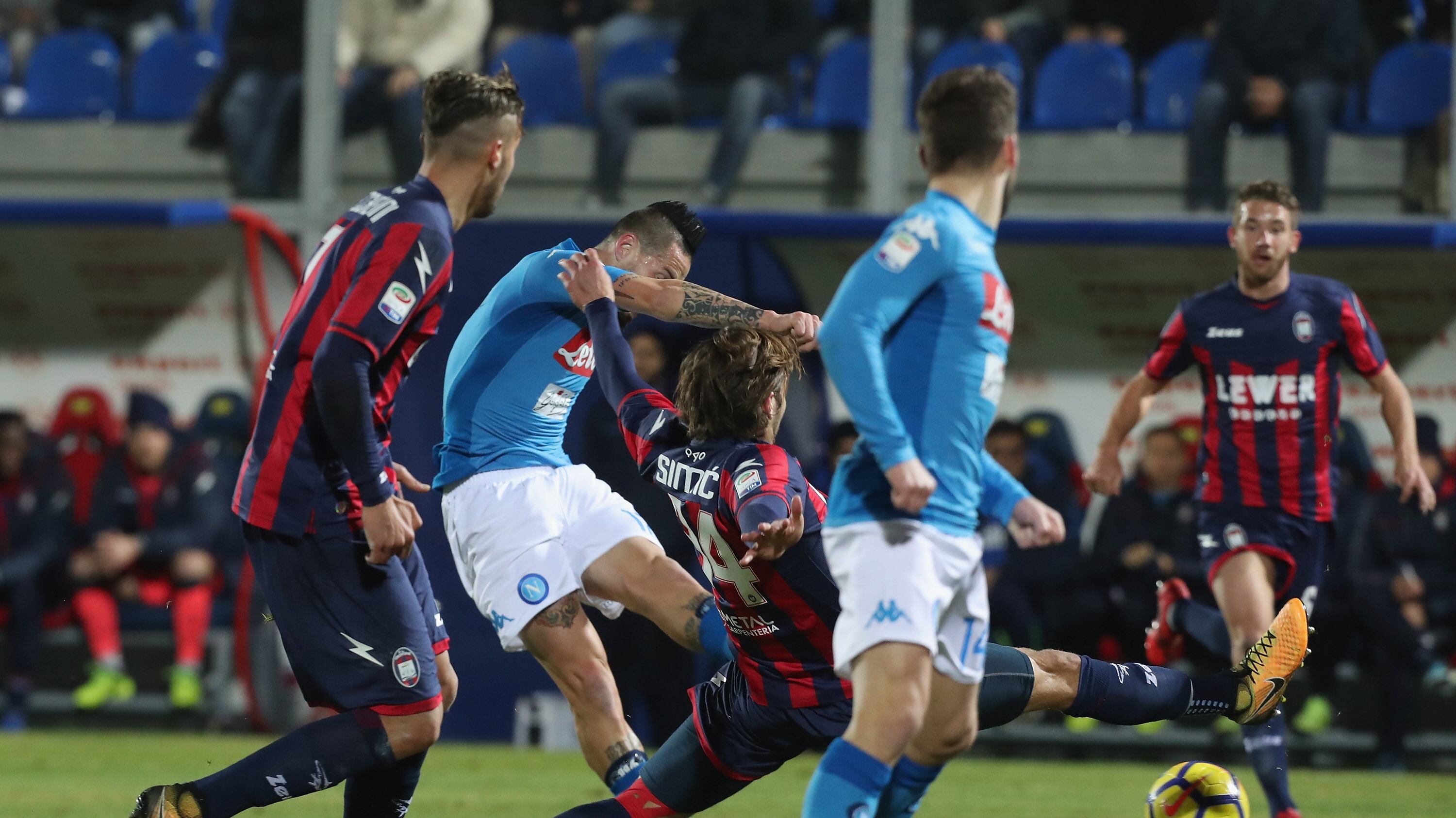 È Sarri il padrone dell'inverno. La Juve per ora deve inseguire