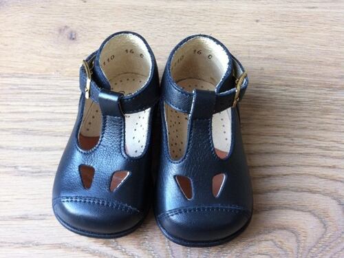 Chiude la Balducci, storico marchio italiano delle scarpe per bambini