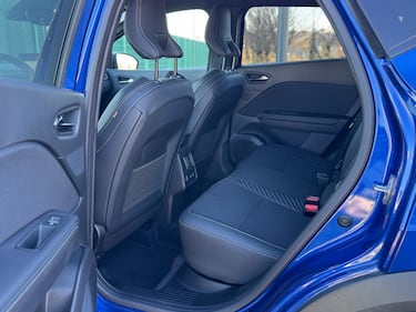 Renault Captur 1.8 E-Tech: guarda tutte le foto 15