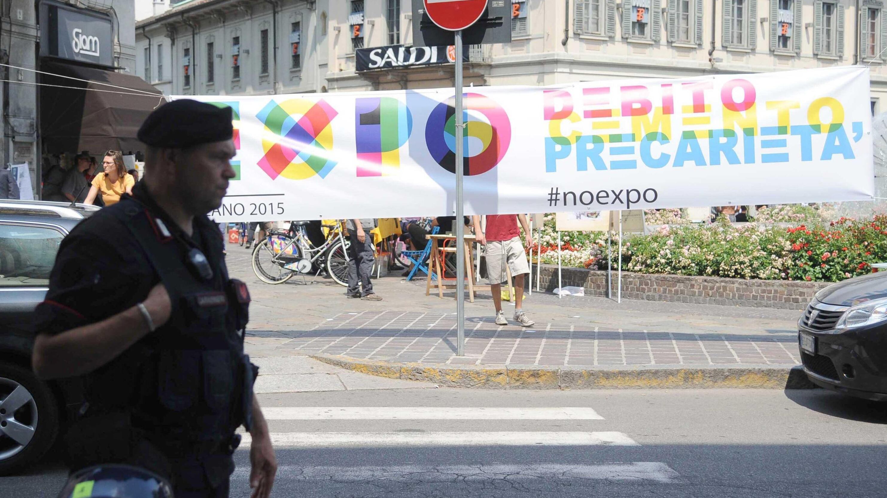 Qualche centinaio di antagonisti, le magliette del «Che» e i soliti sloganNo Tav, No Tem, no tutto. Ma la protesta fa flop