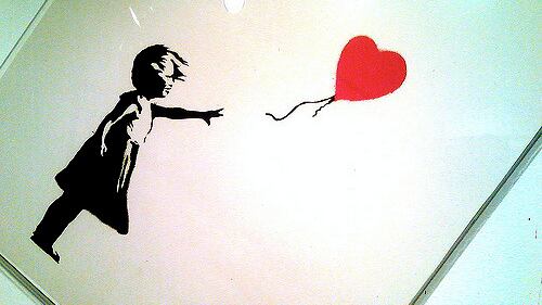 Distrugge copia di Banksy per aumentarne il valore: adesso vale 1 sterlina
