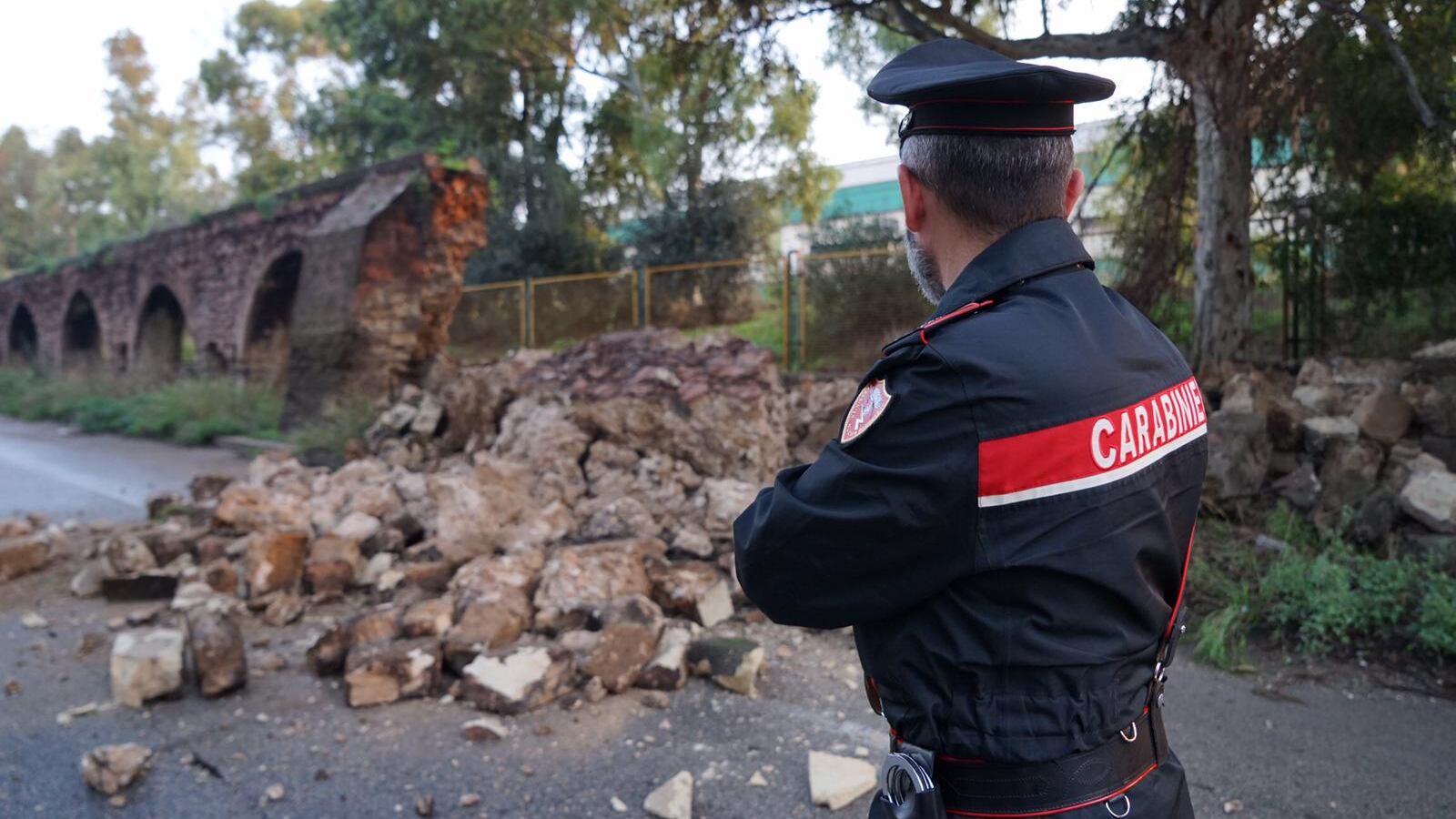 Taranto, crolla l'antico acquedotto del Triglio