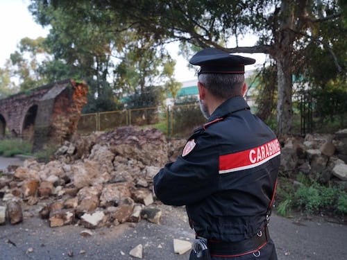 Taranto, crolla l'antico acquedotto del Triglio