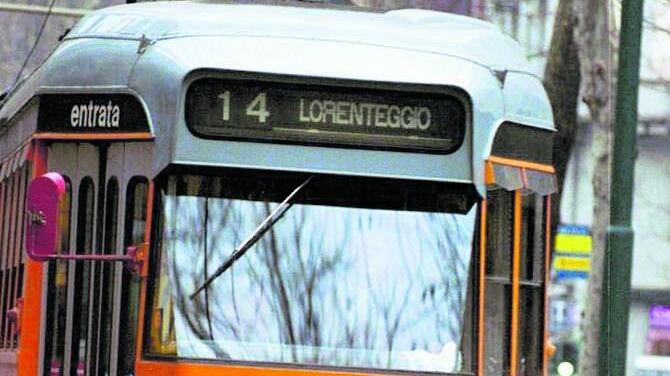 Tram e bus a passo di lumaca e tempi di attesa raddoppiati. La fotografia del Politecnico