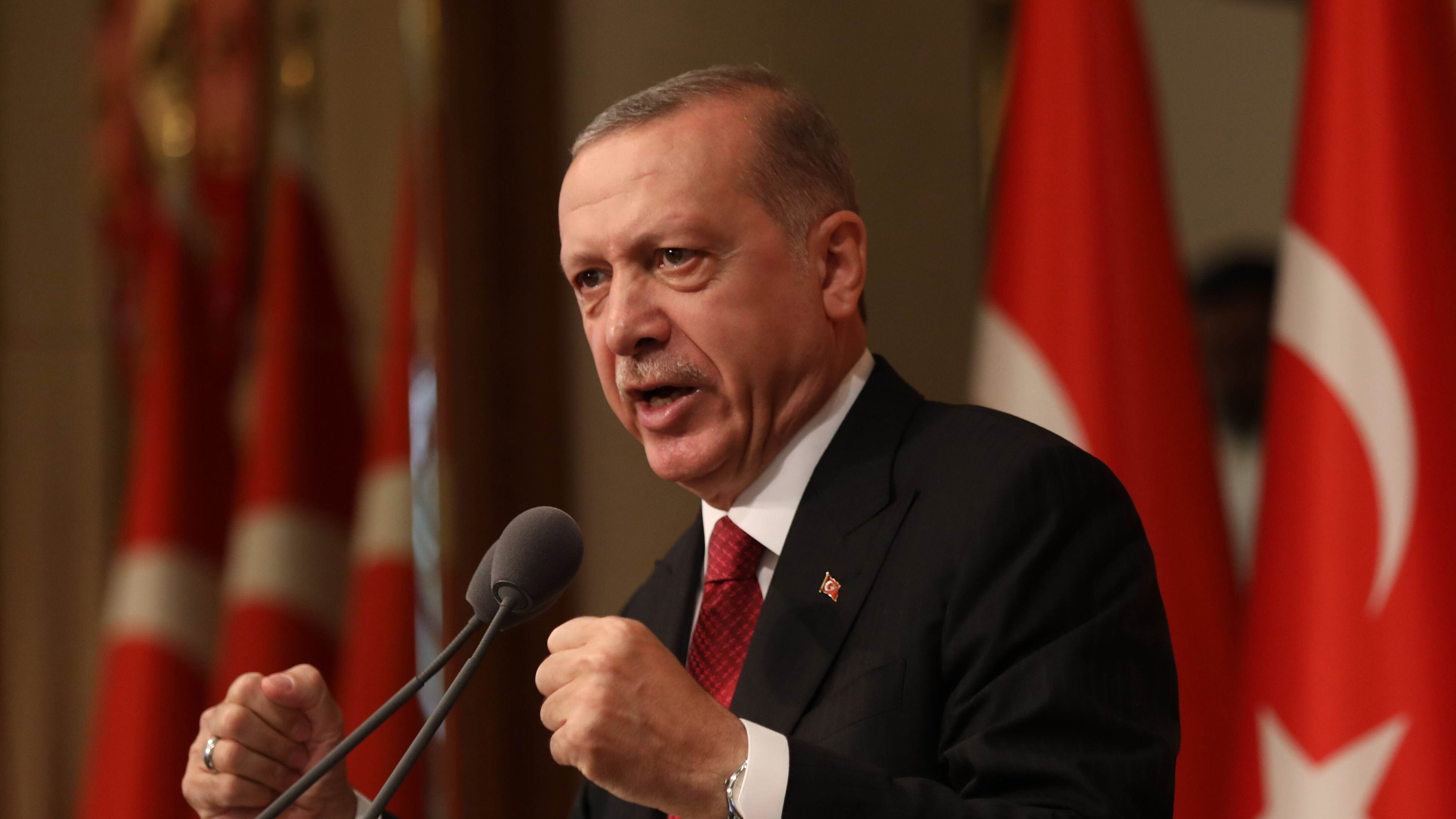 La Turchia espelle tre giornalisti tedeschi. Ira di Berlino