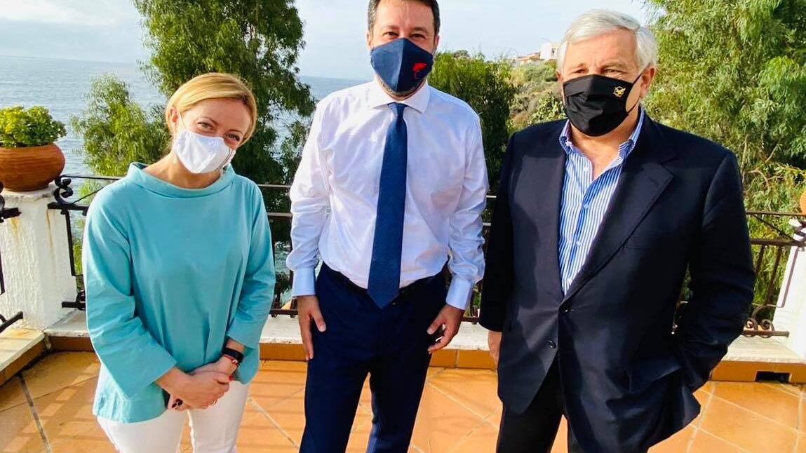 La svolta dei sovranisti: "Ora un tavolo sulla scuola"
