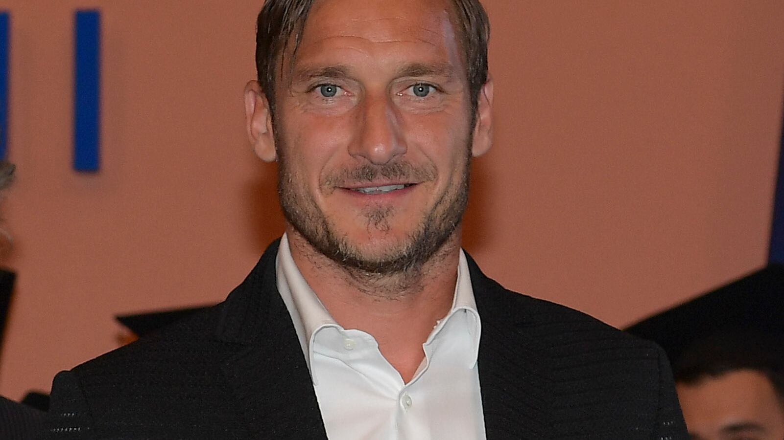 Totti, l'ottavo Re di Roma: i tifosi giallorossi pazzi del loro capitano
