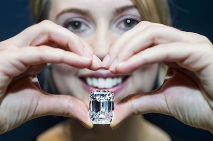 Il diamante "perfetto" all'asta per 20 milioni di dollari 7