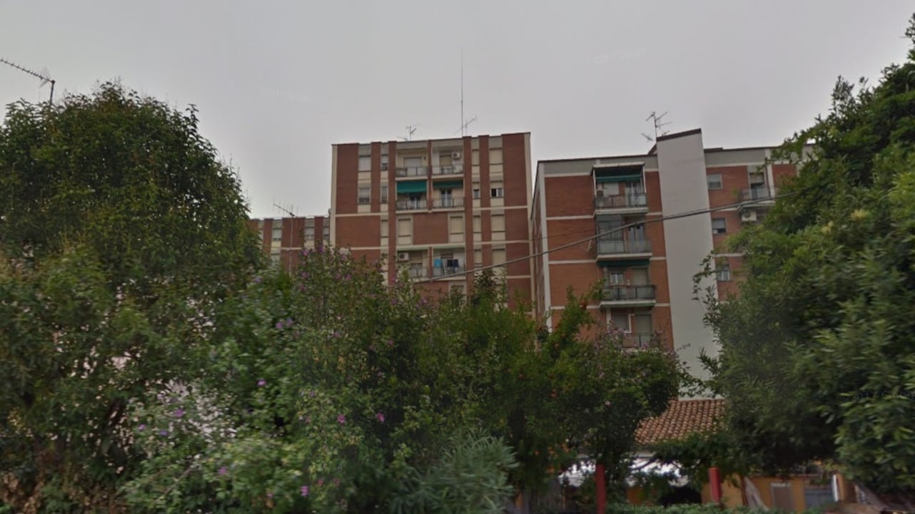 Bologna, morti due ragazzini precipitati dall'ottavo piano di un palazzo