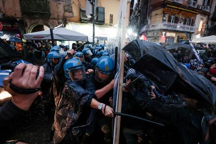Manifestazione contro il G7 a Napoli 5