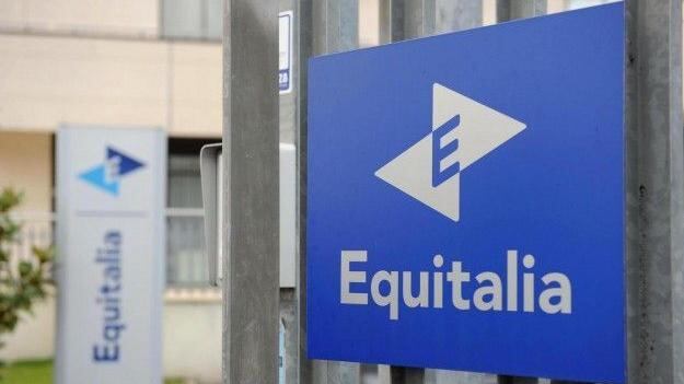 I Forconi gli impediscono di pagare le tasse in tempo: riceve multa da 18 centesimi