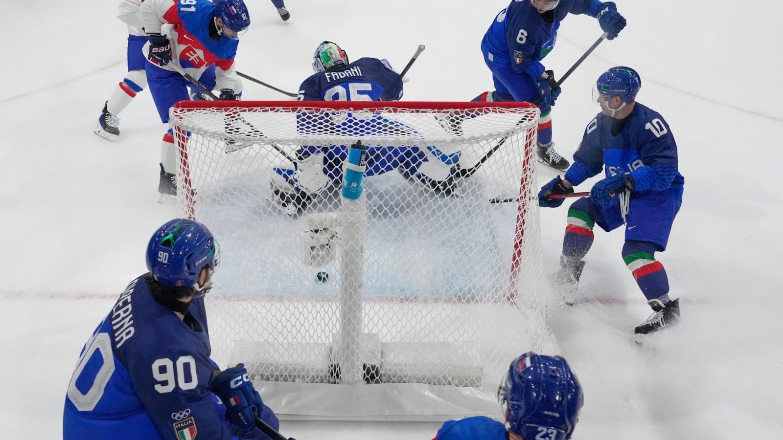 I Giochi non finiscono qui. L'hockey in Fiera da ottobre. Poi uno stadio del ghiaccio