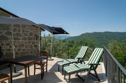 Le foto della casa offerta alla famiglia nel bosco 7